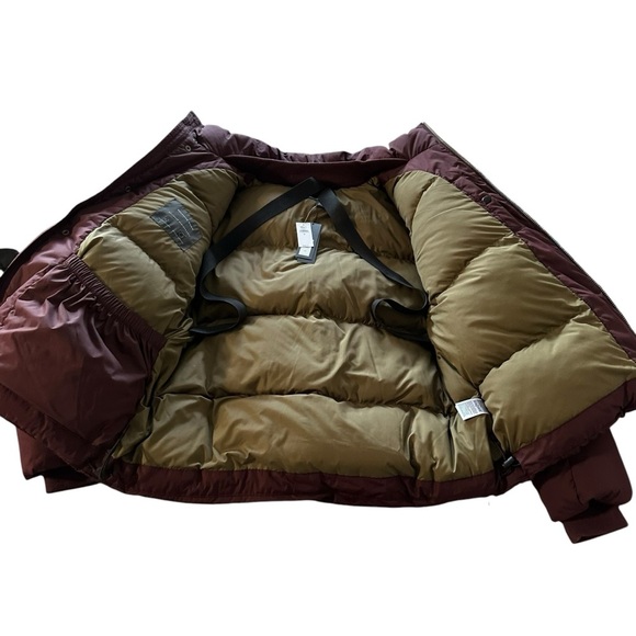 Banana Republic Maroon Men's Puffer Jacket - Picture 3 of 7
